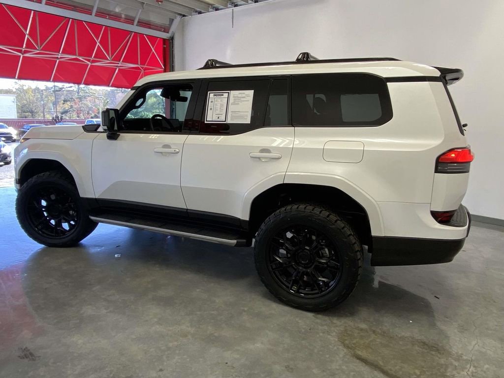 Used 2024 Lexus GX 550 w/ Accessory Package (2T) AWD/4WD image 6