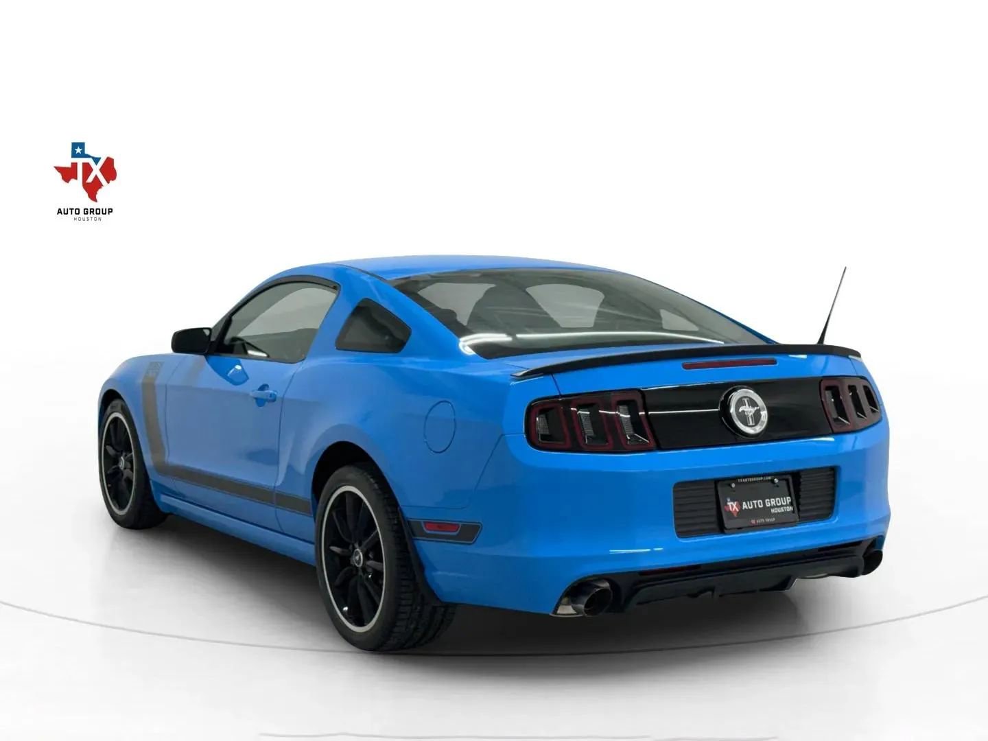 Used 2013 Ford Mustang Boss 302 RWD image 3