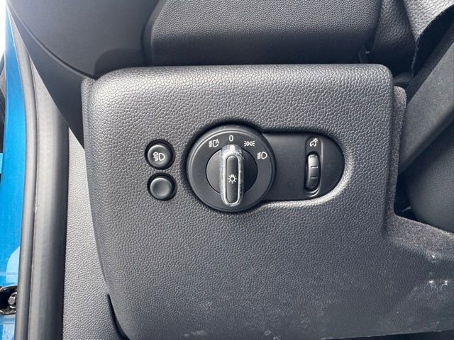 Certified 2024 MINI Cooper 2-Door Hardtop FWD image 15