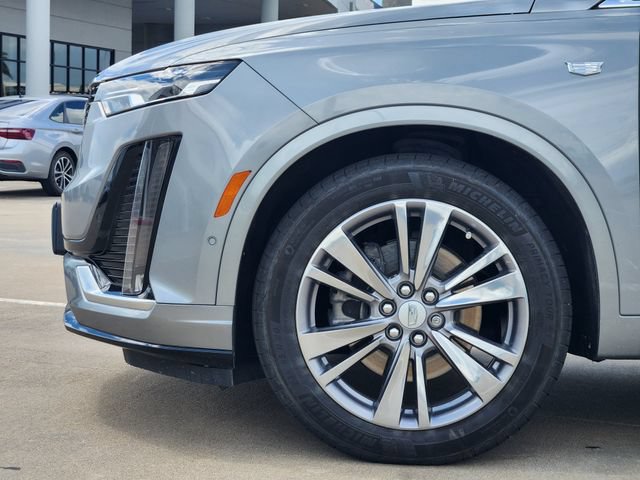 Used 2025 Cadillac XT6 Premium Luxury w/ Technology Package FWD image 8