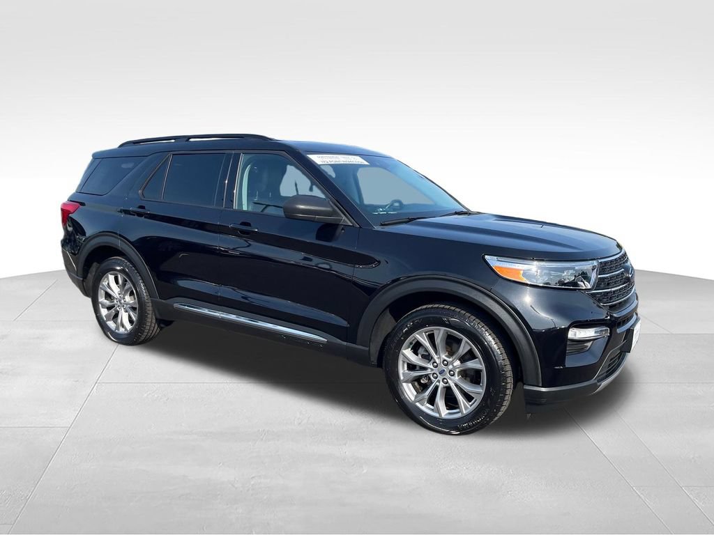 Used 2022 Ford Explorer XLT w/ Equipment Group 202A AWD/4WD image 7