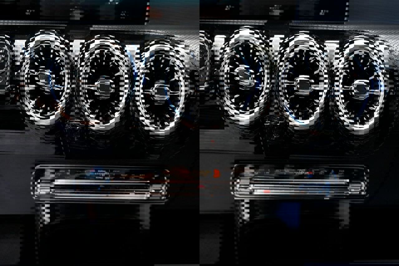 Used 2020 Mercedes-Benz A 220 w/ Premium Package image 27