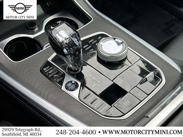 Used 2022 BMW X7 M50i w/ Executive Package image 37