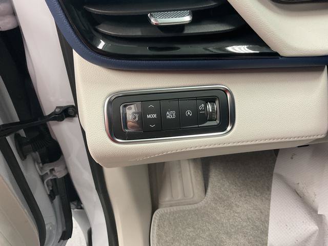 New 2026 Buick Enclave Avenir w/ Super Cruise Package FWD image 15