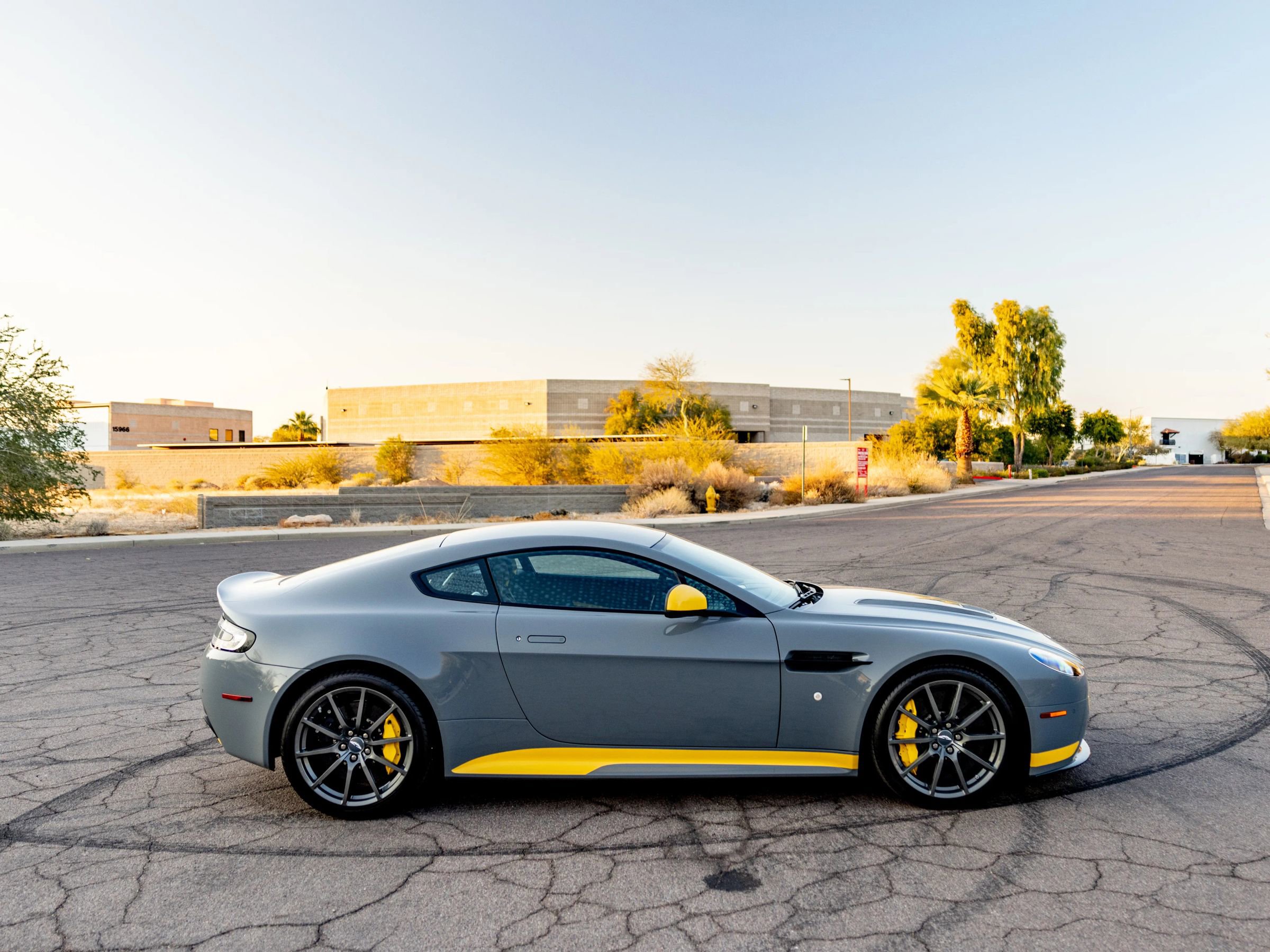 Used 2017 Aston Martin V12 Vantage S image 18