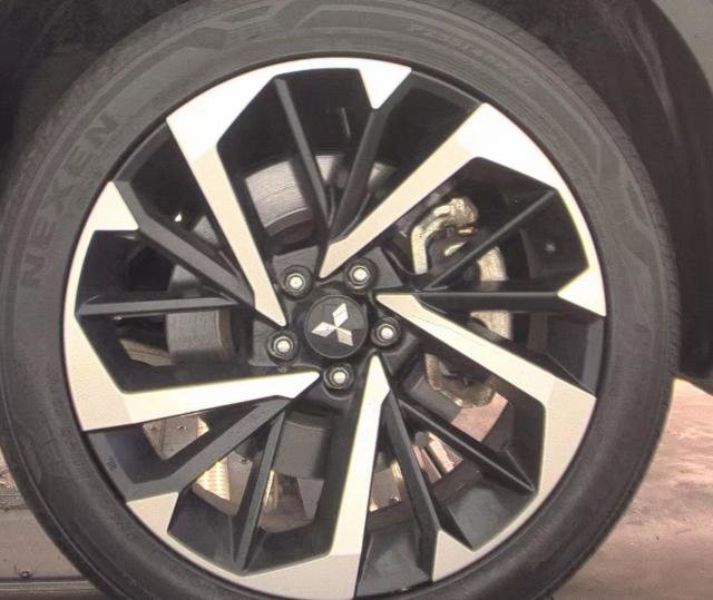 Used 2023 Mitsubishi Outlander SEL image 7