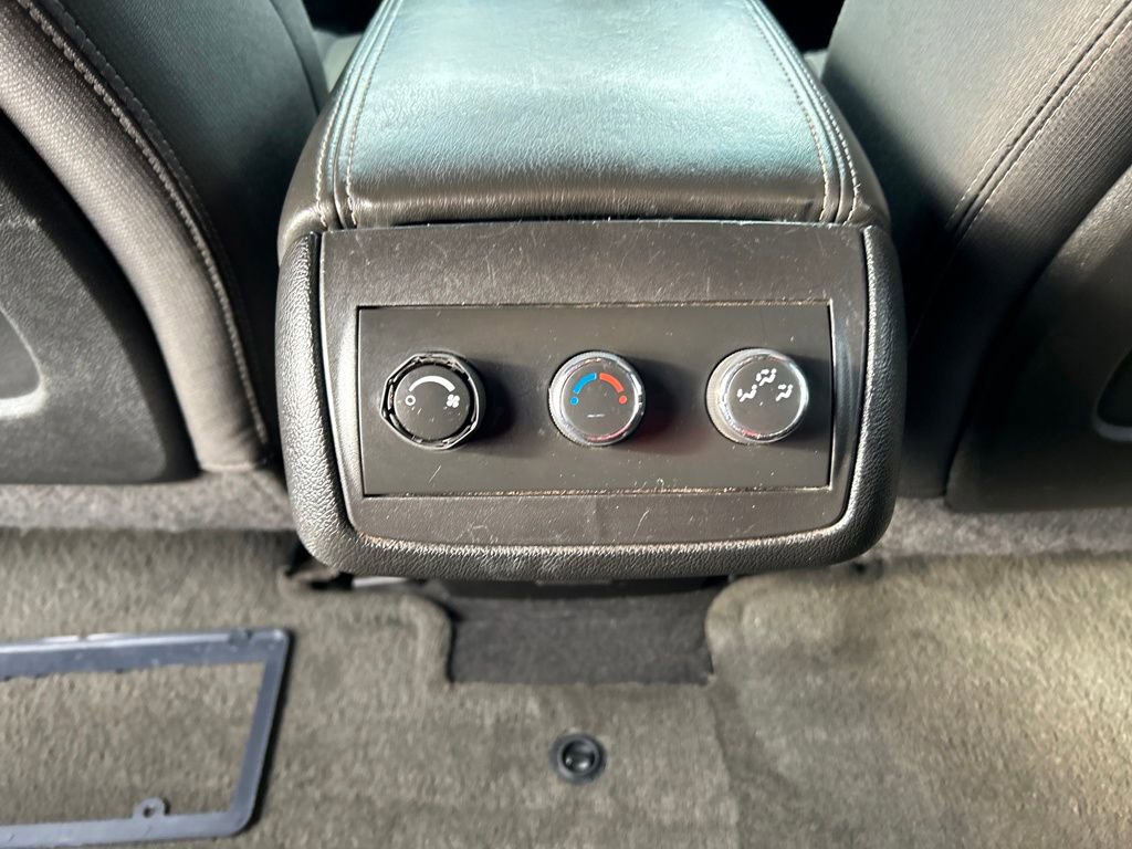 Used 2015 Chevrolet Traverse LT image 16