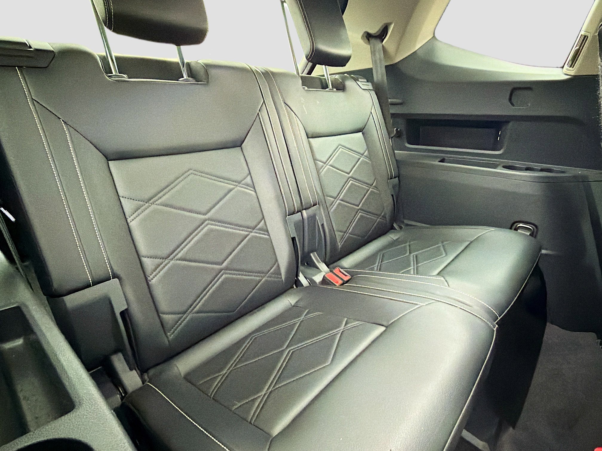 Used 2025 Volkswagen Atlas SE image 21