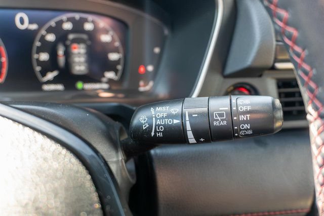 Used 2025 Honda Pilot Black Edition image 28