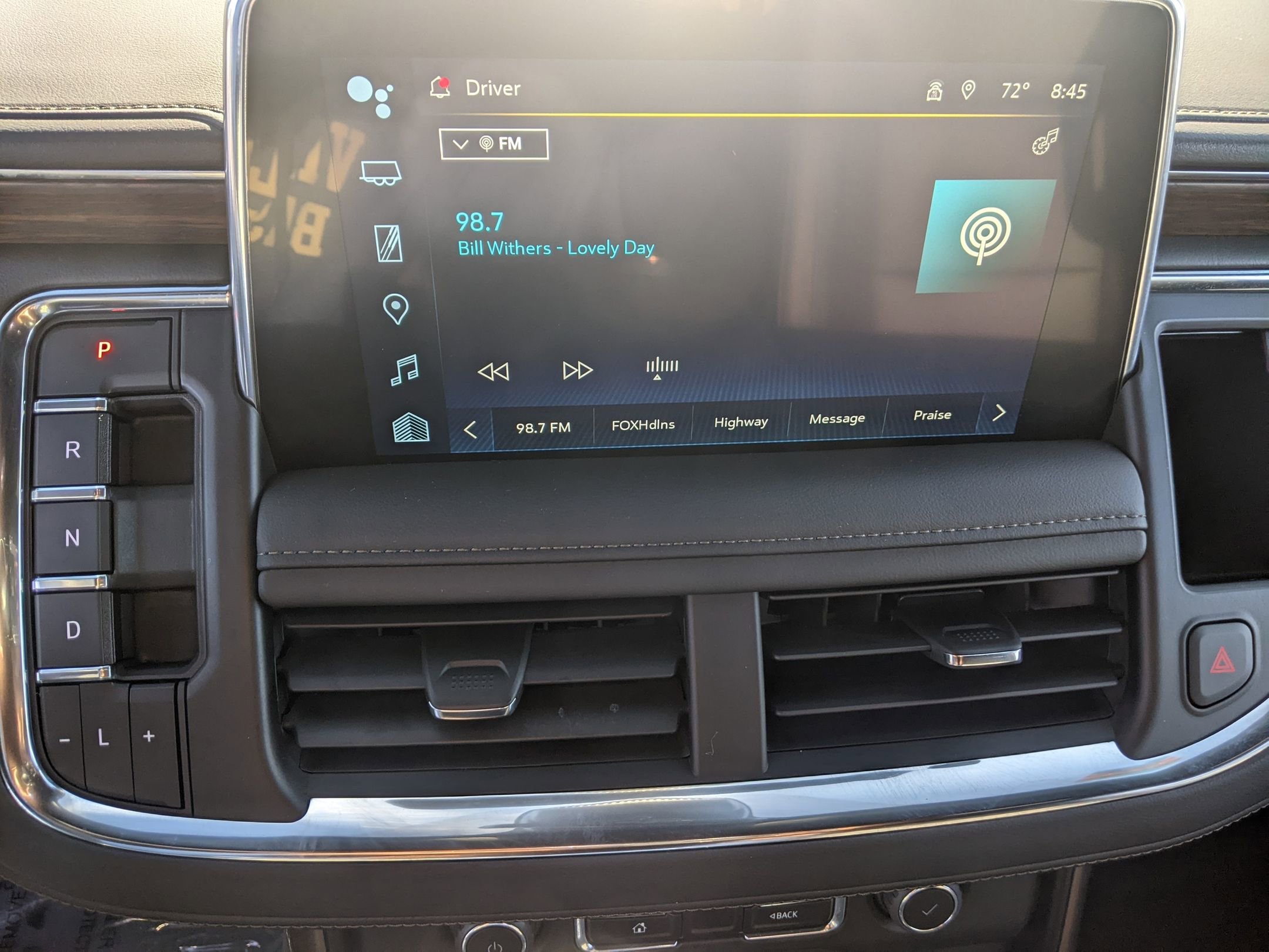 Certified 2024 Chevrolet Tahoe High Country w/ Advanced Technology Package image 27