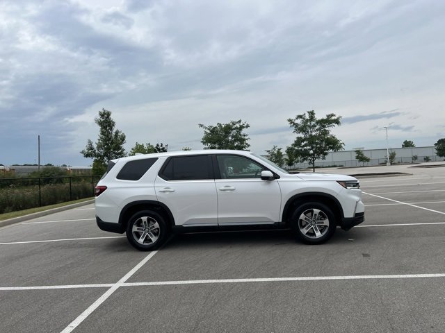 New 2025 Honda Pilot EX-L image 9