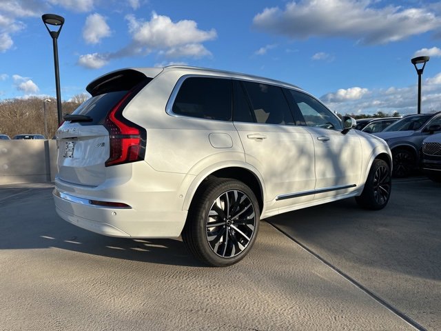New 2026 Volvo XC90 B6 Plus w/ Protection Package Premier image 7