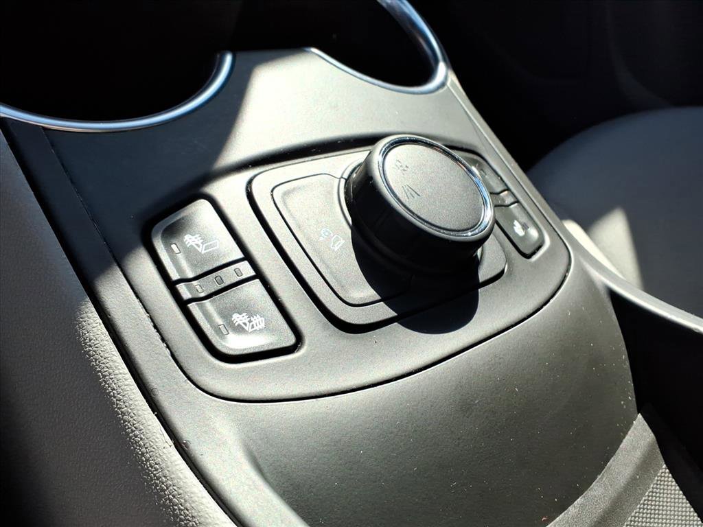 Used 2018 GMC Terrain SLE w/ Driver Convenience Package image 14