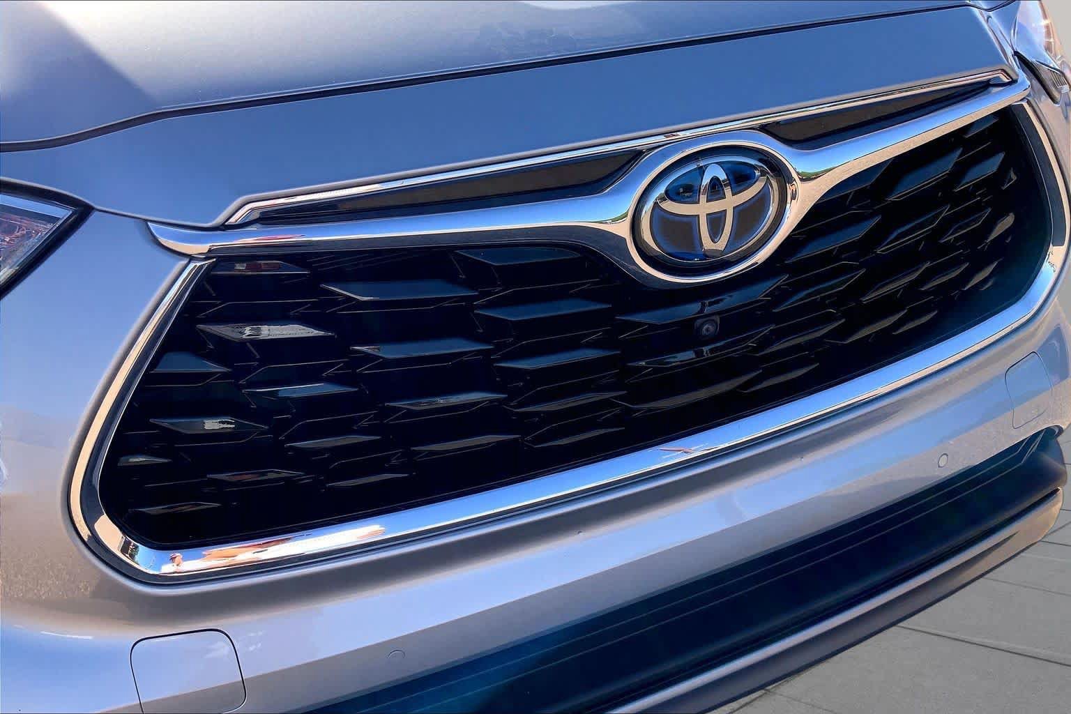 Used 2020 Toyota Highlander Platinum AWD/4WD image 76