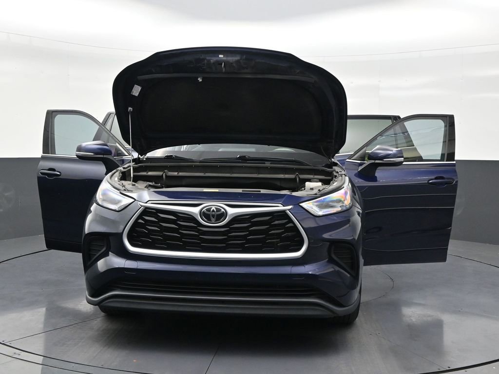 Used 2022 Toyota Highlander L FWD image 33