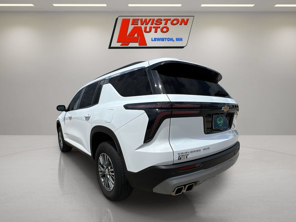 Used 2024 Chevrolet Traverse LT w/ Trailering Package AWD/4WD image 11