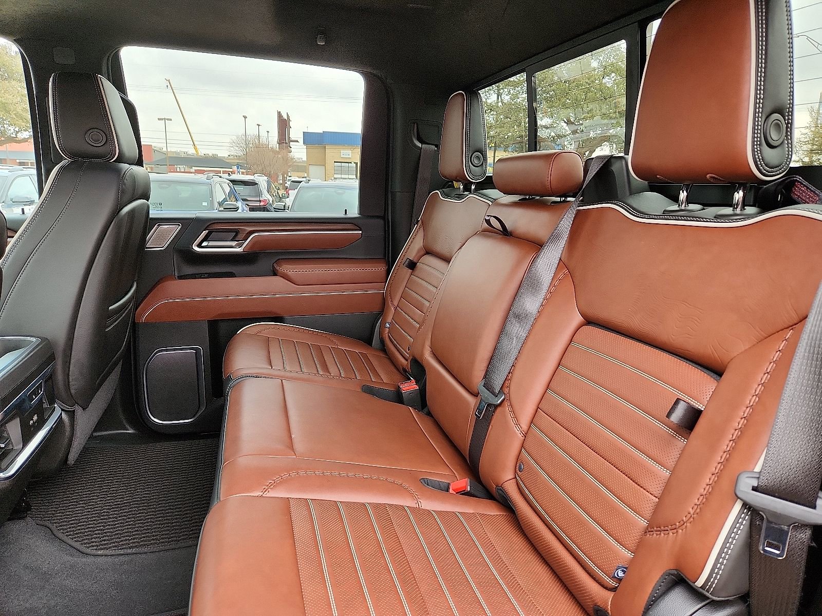 Used 2025 GMC Sierra 2500 Denali Ultimate image 10