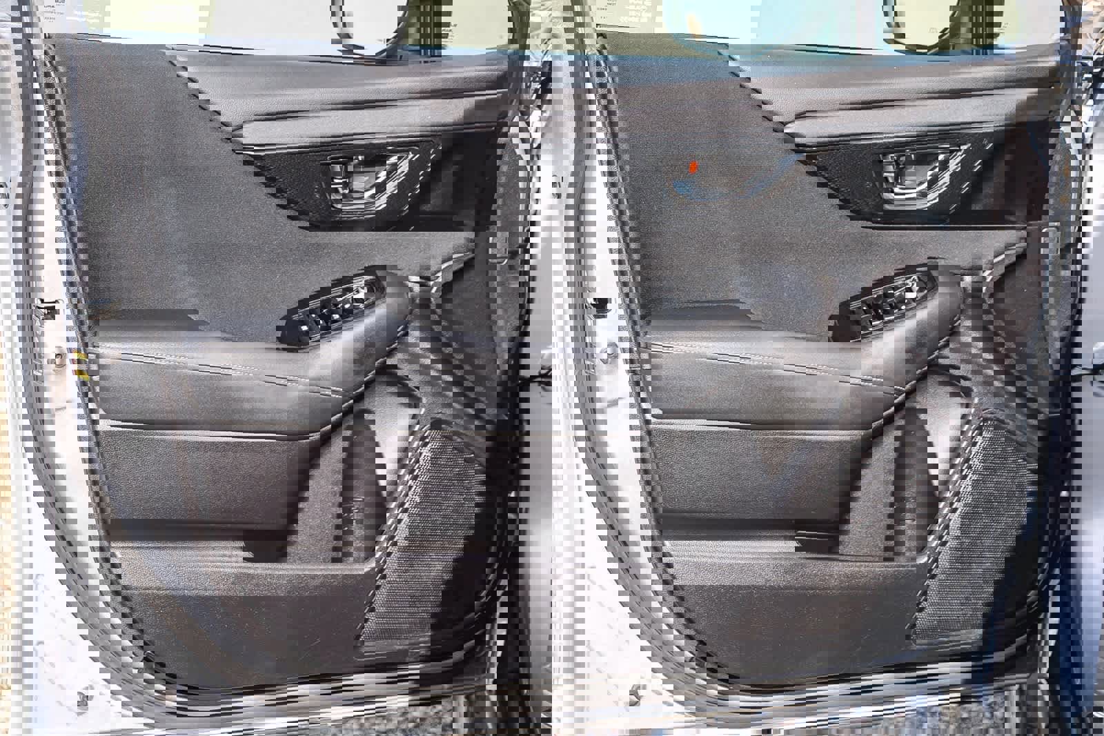 Used 2023 Subaru Outback Premium image 19