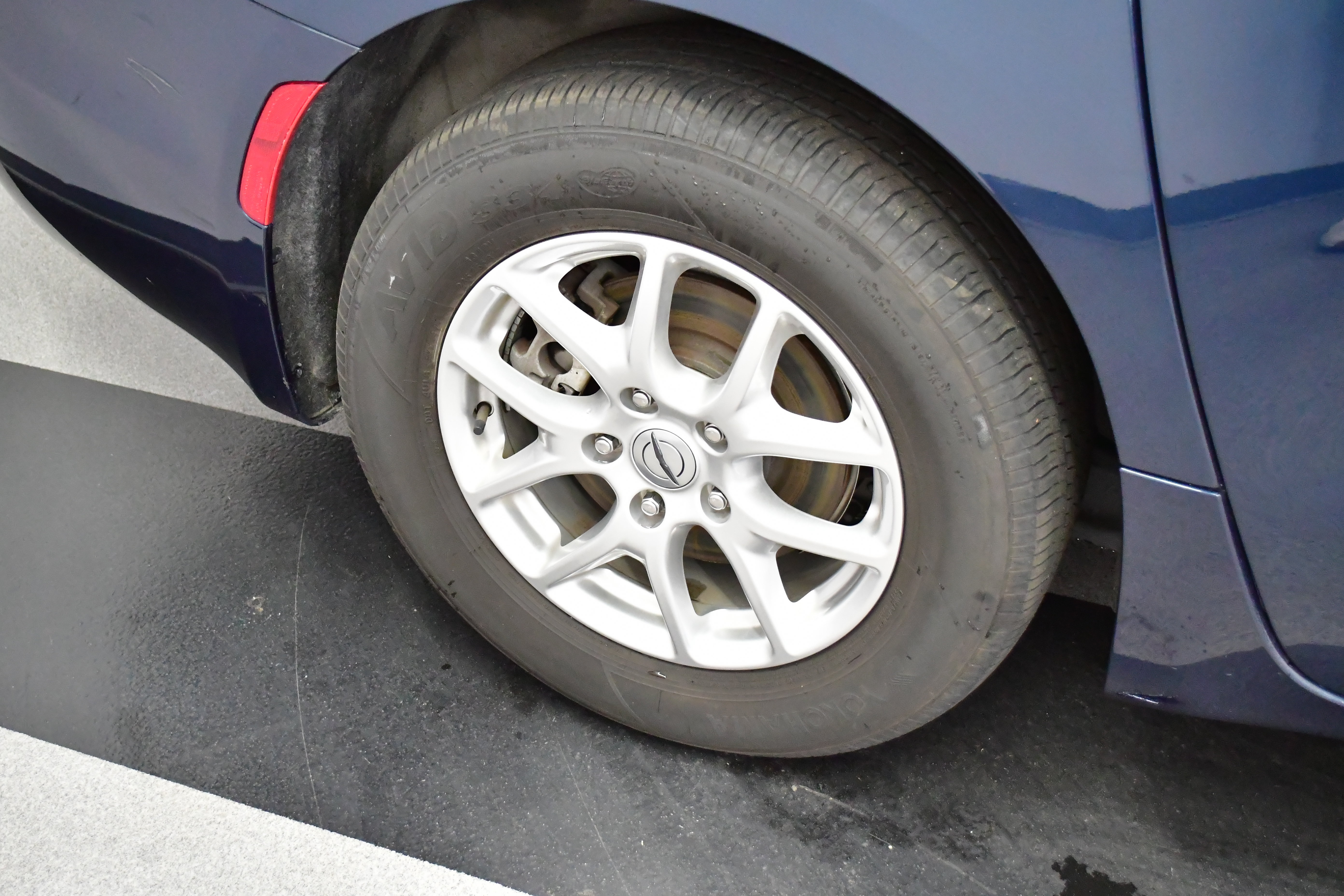 Used 2023 Chrysler Pacifica Touring-L w/ Uconnect Theater Family Group FWD image 38