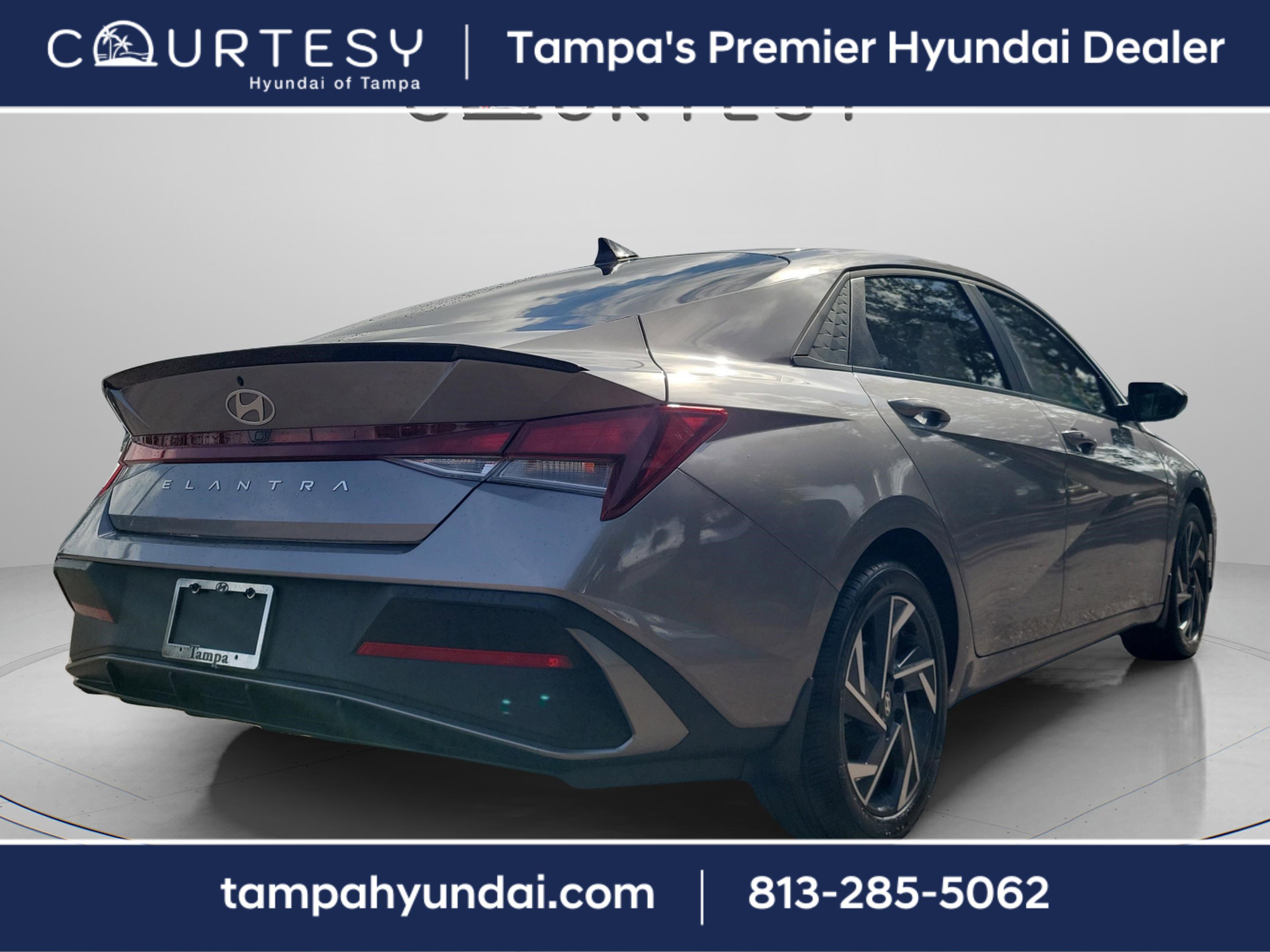 Certified 2025 Hyundai Elantra Sport image 3