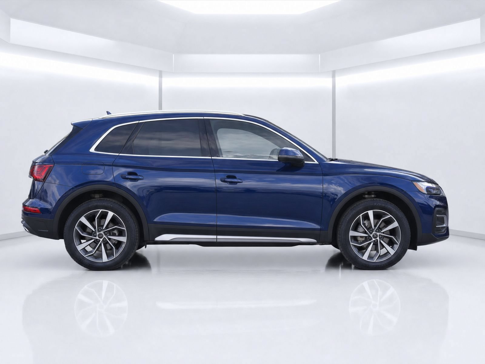 Certified 2021 Audi Q5 2.0T Premium Plus w/ Premium Plus Package AWD/4WD image 8