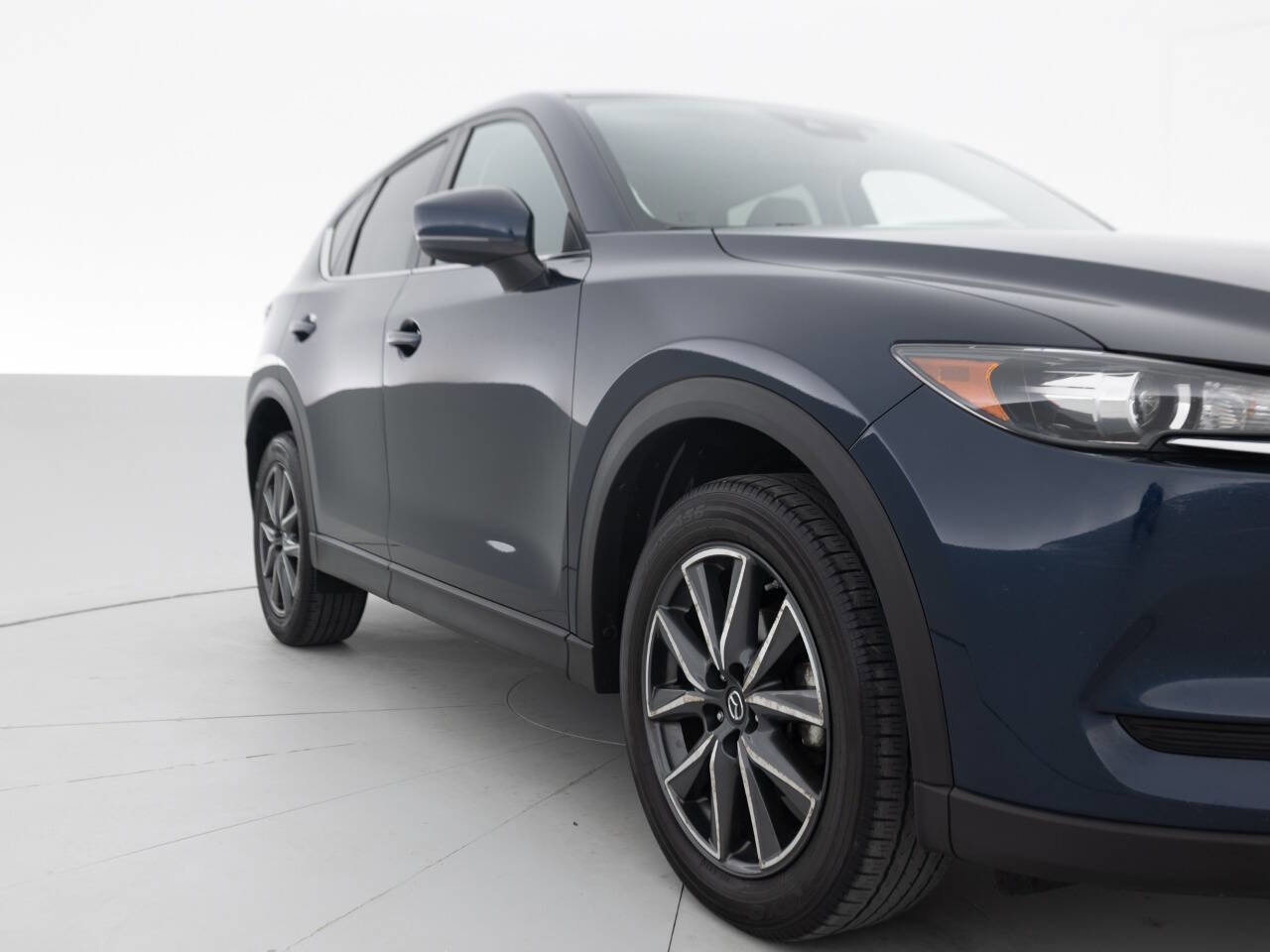 Used 2018 MAZDA CX-5 Touring w/ Preferred Equipment Package AWD/4WD image 11