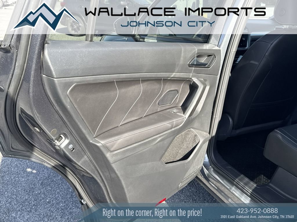 Certified 2023 Volkswagen Tiguan SE R-Line image 31