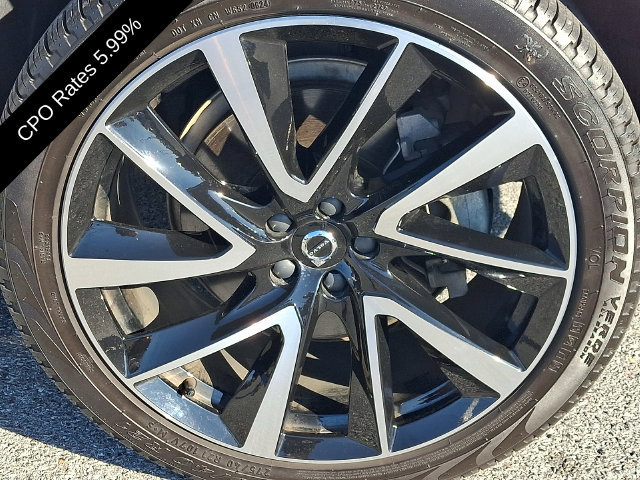 Certified 2024 Volvo XC90 B6 Plus w/ Protection Package AWD/4WD image 10