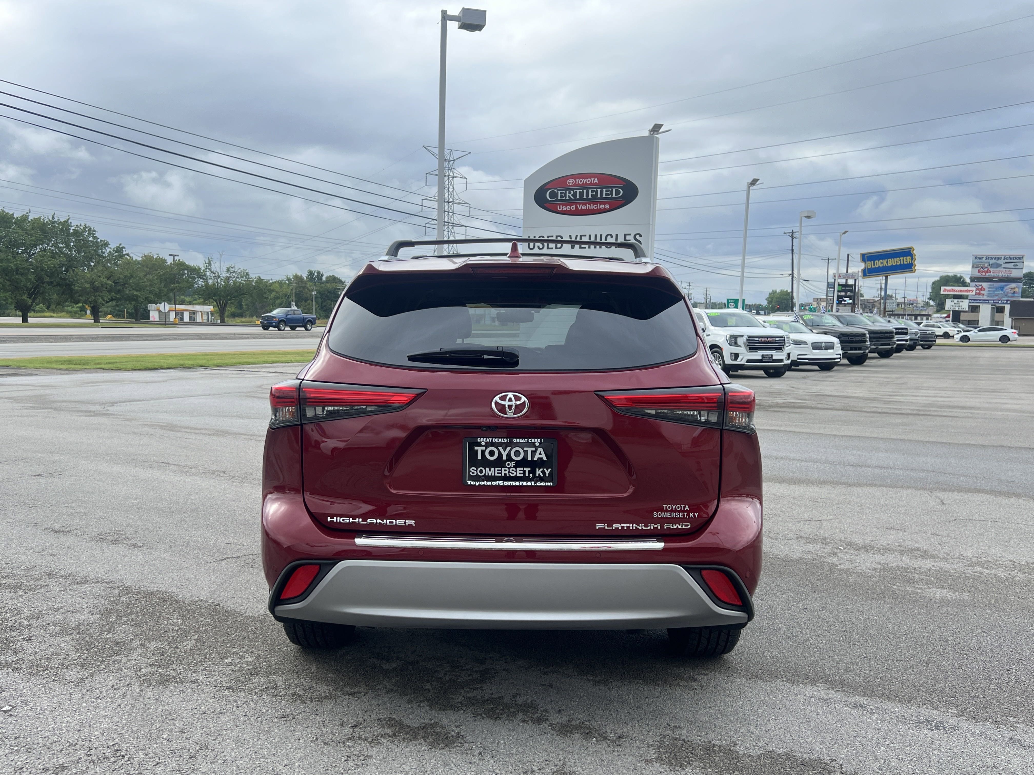 Used 2023 Toyota Highlander Platinum image 6