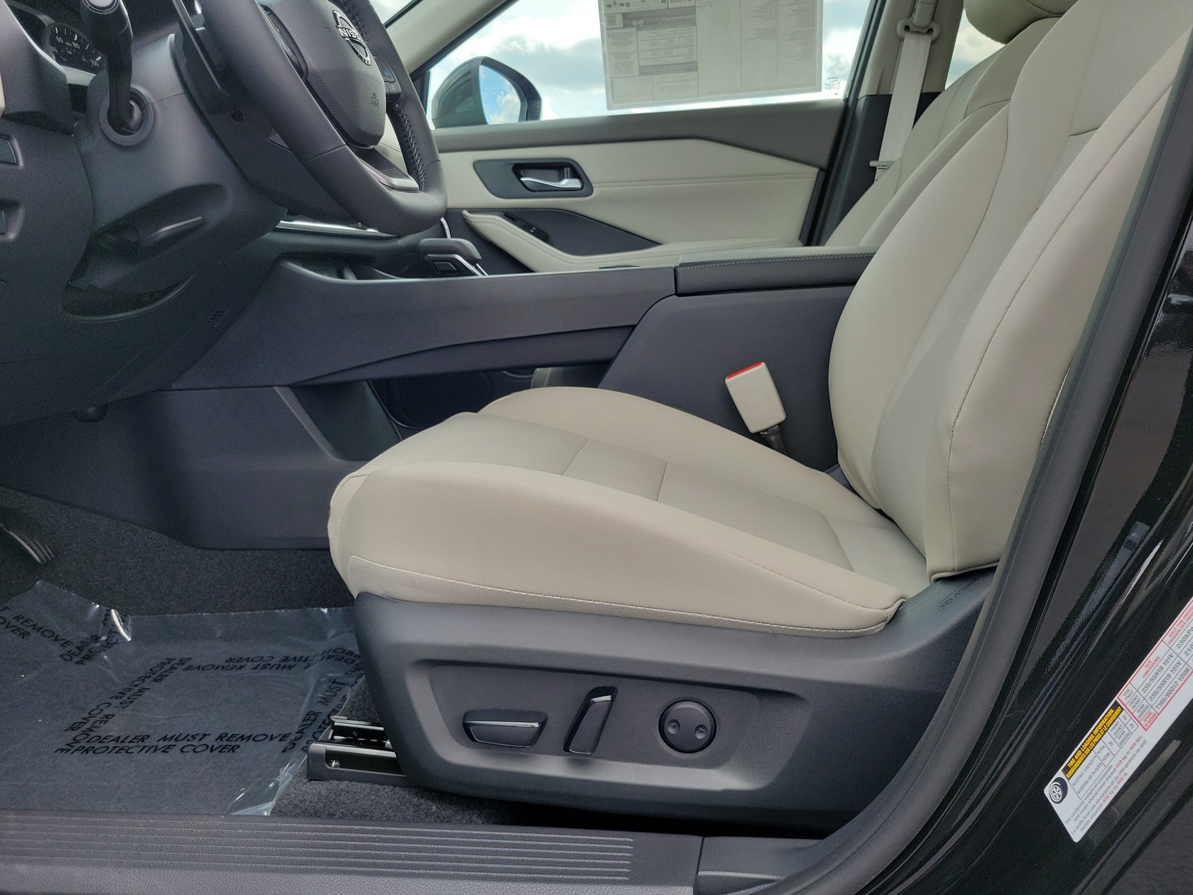 New 2026 Nissan Rogue Dark Armor AWD/4WD image 16