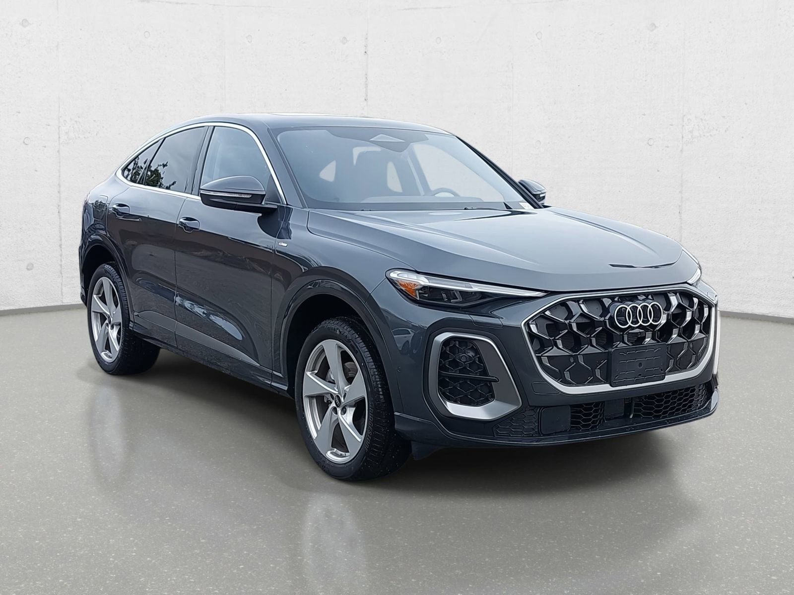 New 2025 Audi Q5 Premium Plus image 3