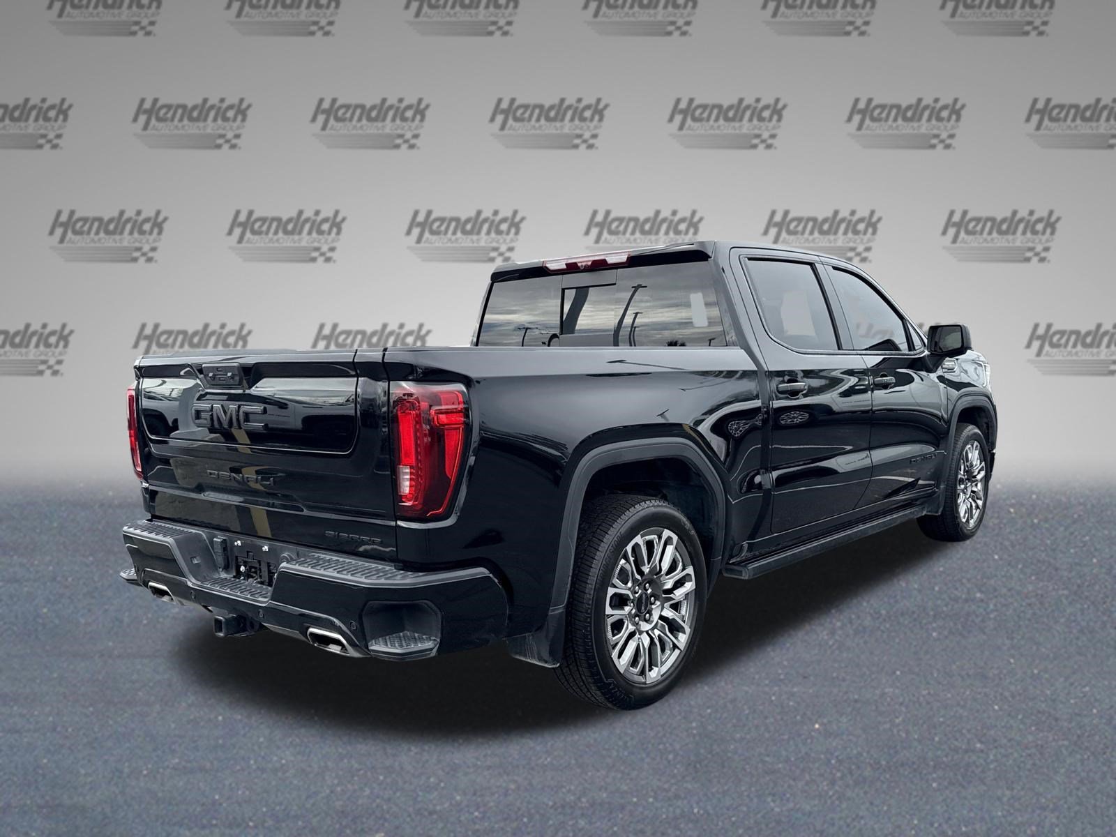 Used 2024 GMC Sierra 1500 Denali Ultimate image 10