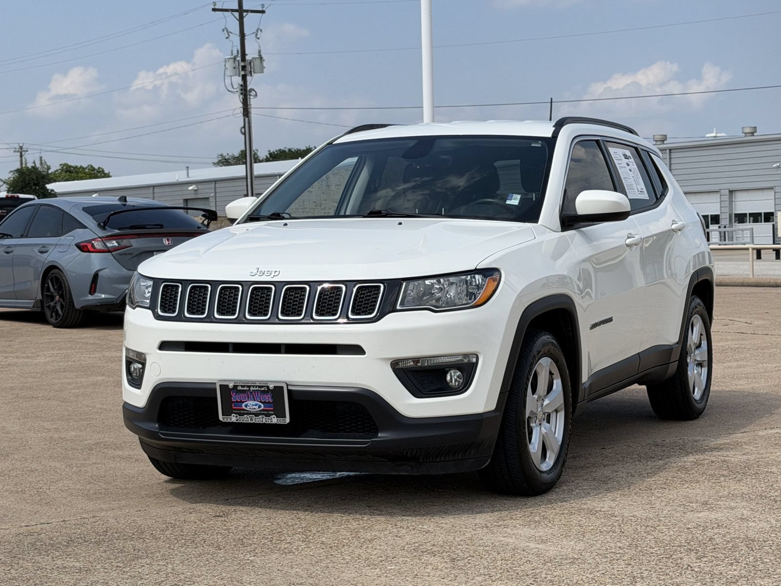 Used 2018 Jeep Compass Latitude w/ Popular Equipment Group FWD image 8
