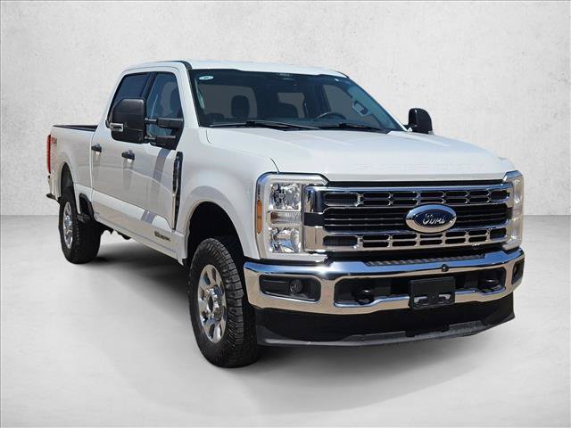 Used 2024 Ford F250 XLT w/ FX4 Off-Road Package AWD/4WD video 3
