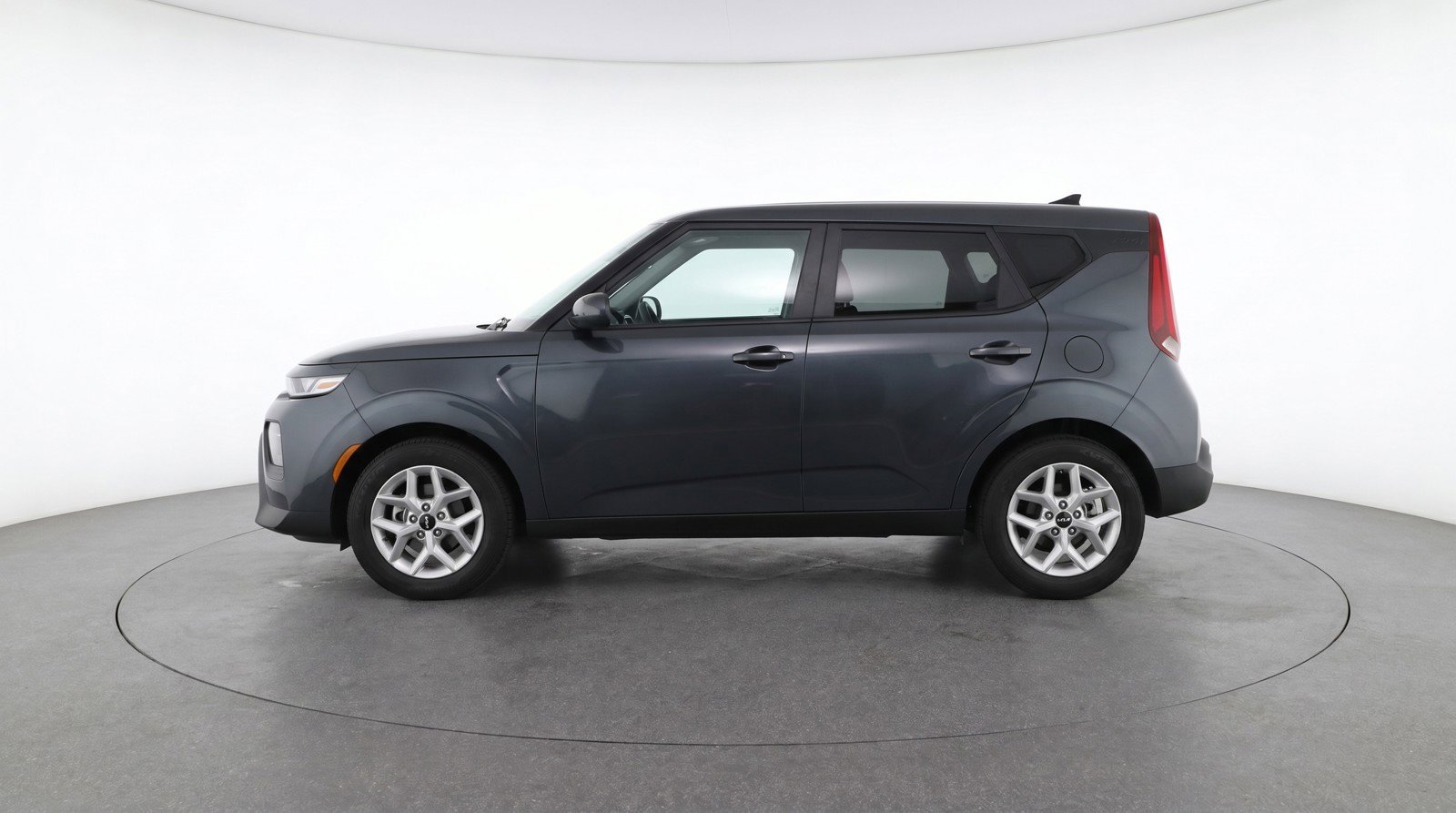 Used 2025 Kia Soul LX w/ LX Technology Package FWD image 5