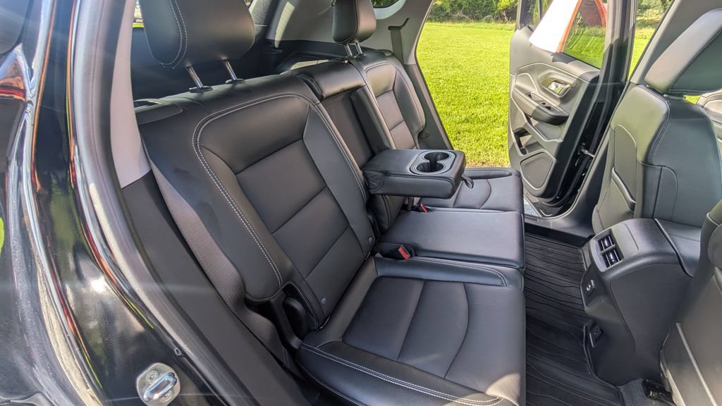 Used 2023 GMC Terrain SLT w/ Infotainment Package II AWD/4WD image 16