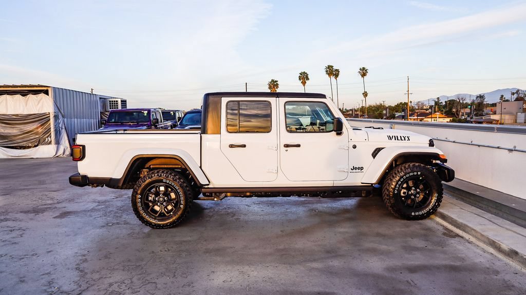 New 2026 Jeep Gladiator Sport AWD/4WD image 13