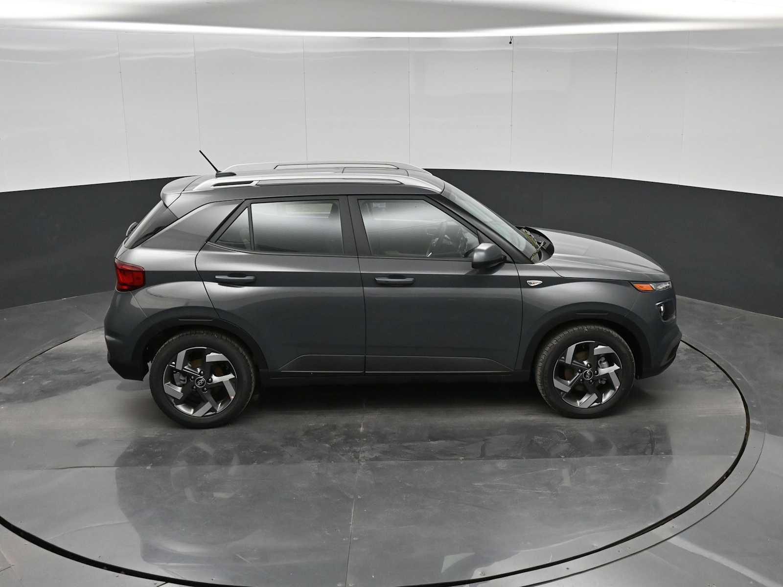 New 2026 Hyundai Venue SEL FWD image 31