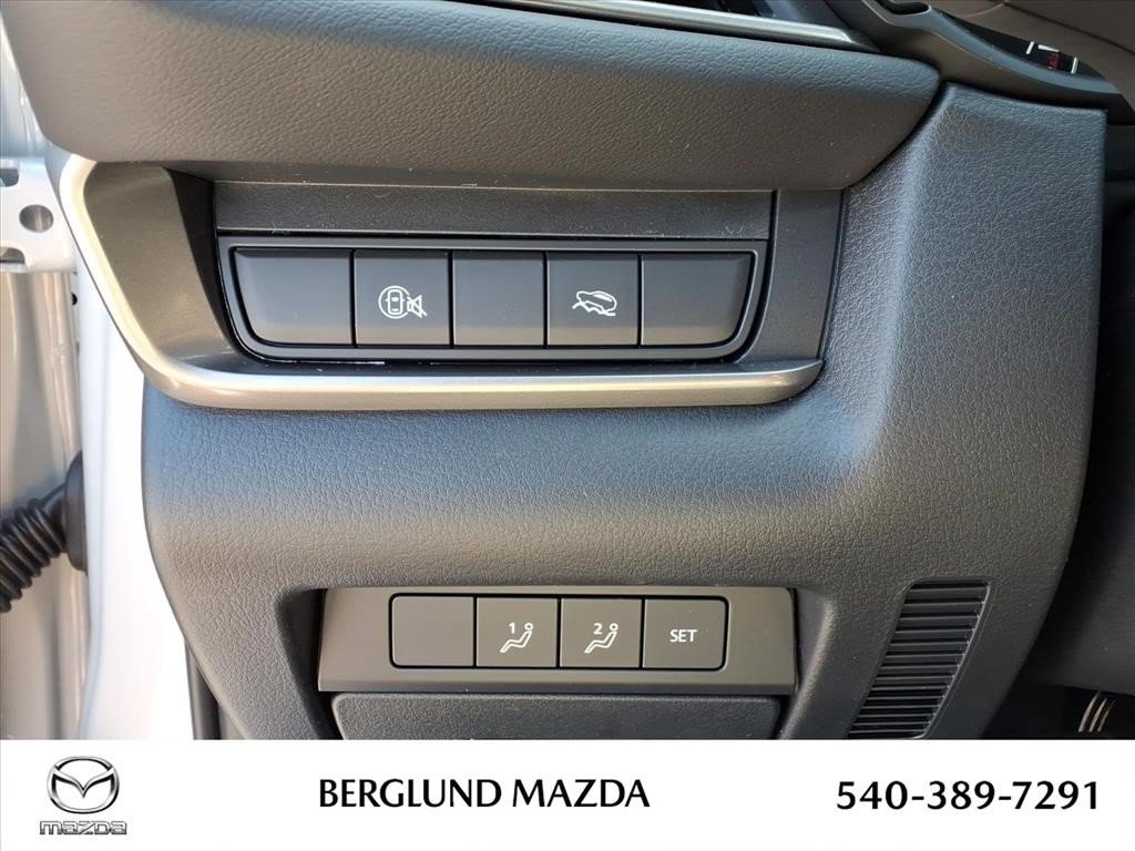New 2026 MAZDA CX-30 AWD 2.5 S w/ Select Sport Pkg image 14
