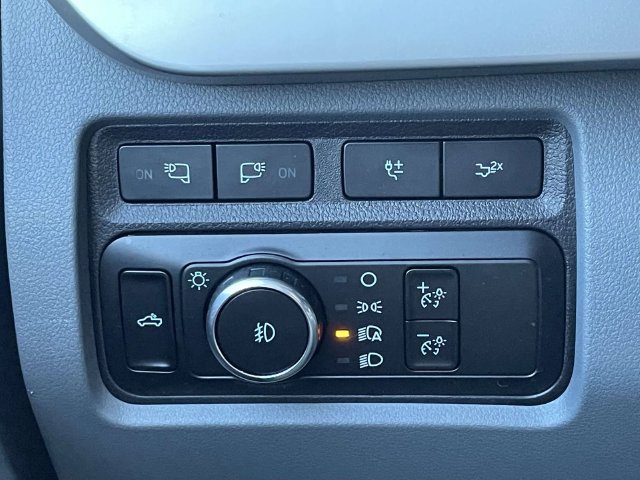 Certified 2024 Ford F250 XLT w/ Black Appearance Package AWD/4WD image 18