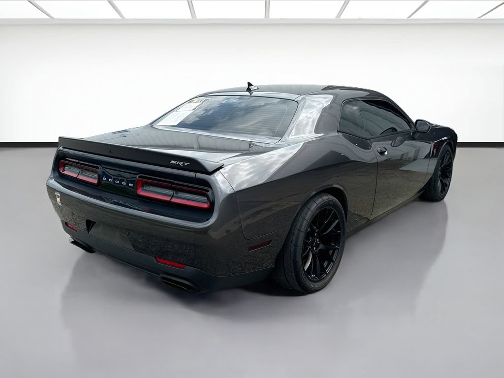 Used 2016 Dodge Challenger SRT Hellcat RWD image 5