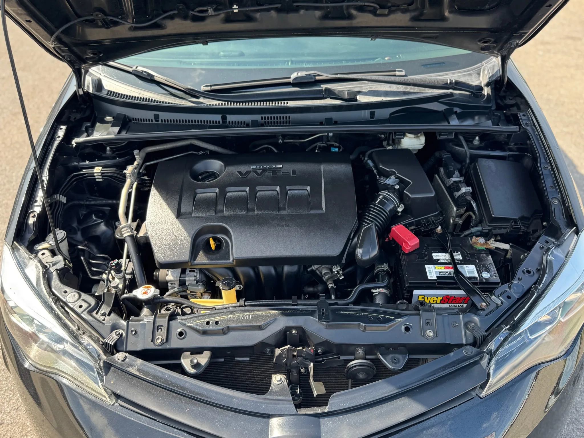 Used 2017 Toyota Corolla LE image 28