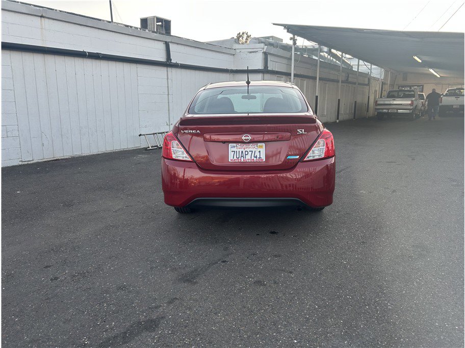 Used 2015 Nissan Versa SL image 6