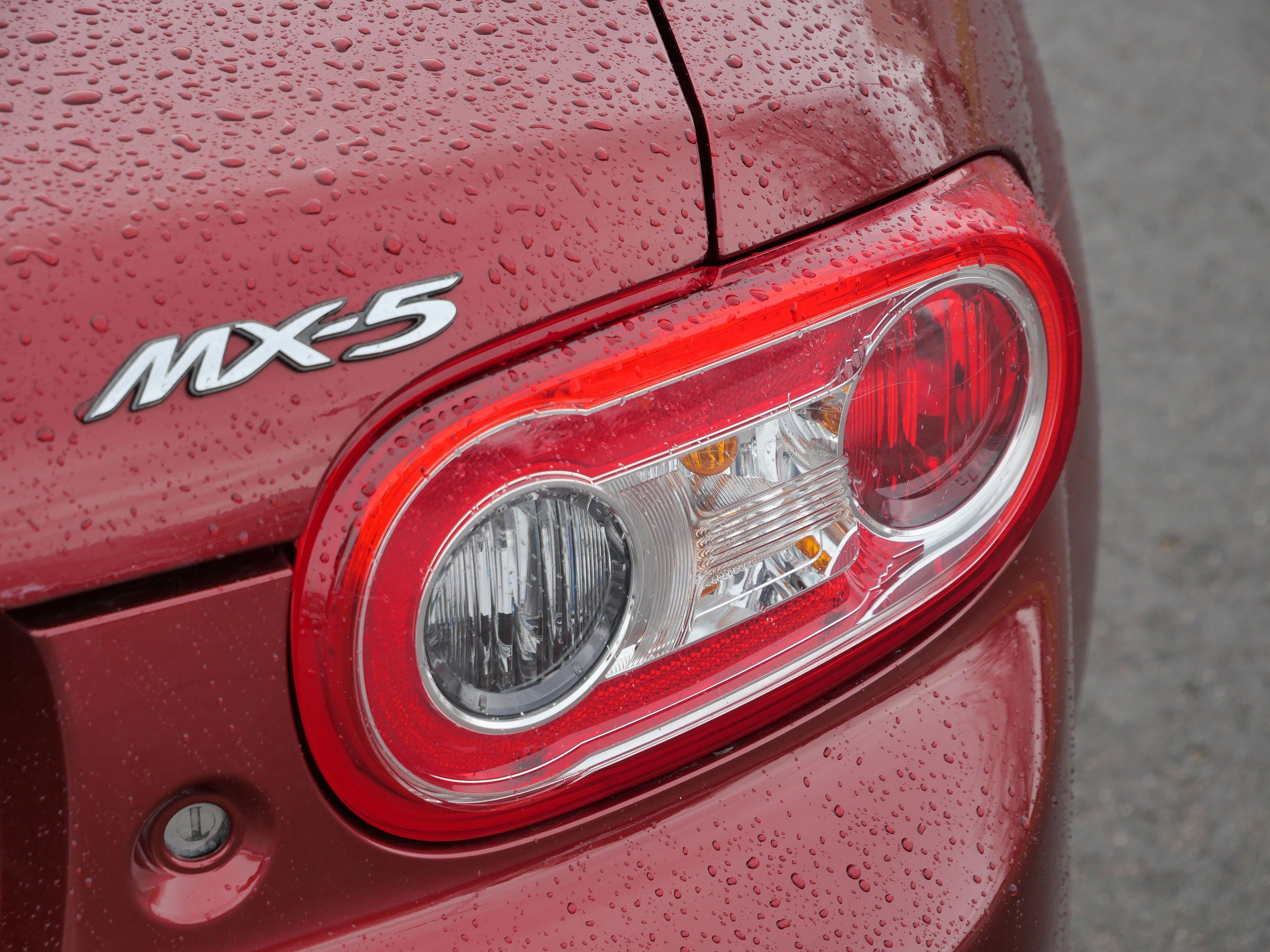 Used 2011 MAZDA MX-5 Miata Grand Touring w/ Premium Pkg image 15