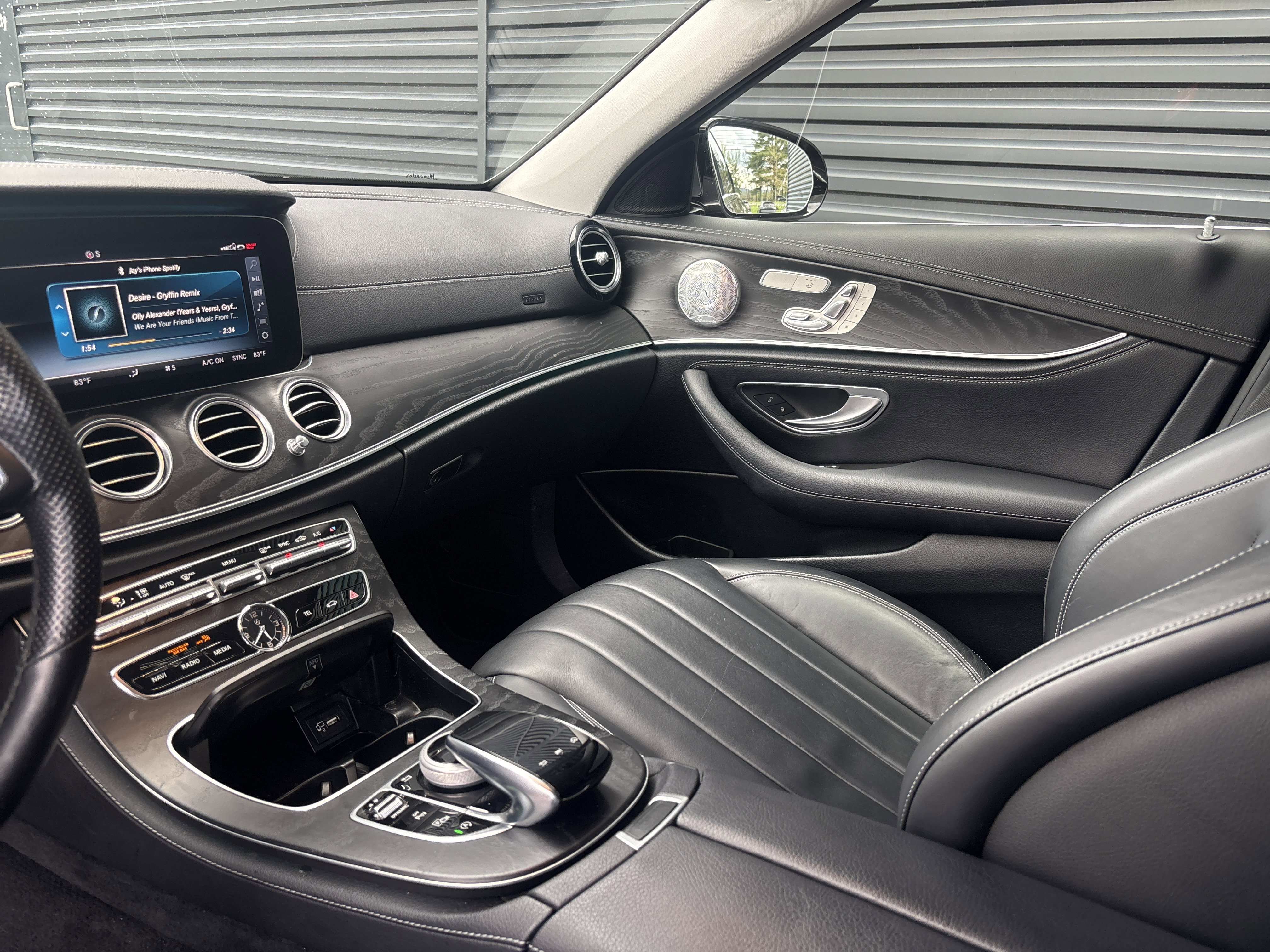 Used 2018 Mercedes-Benz E 400 4MATIC Wagon image 11