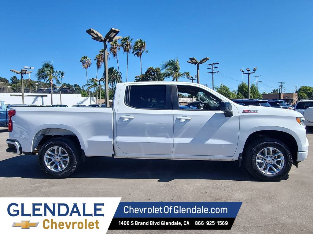 Used 2022 Chevrolet Silverado 1500 RST w/ Z71 Off-Road Package AWD/4WD image 10