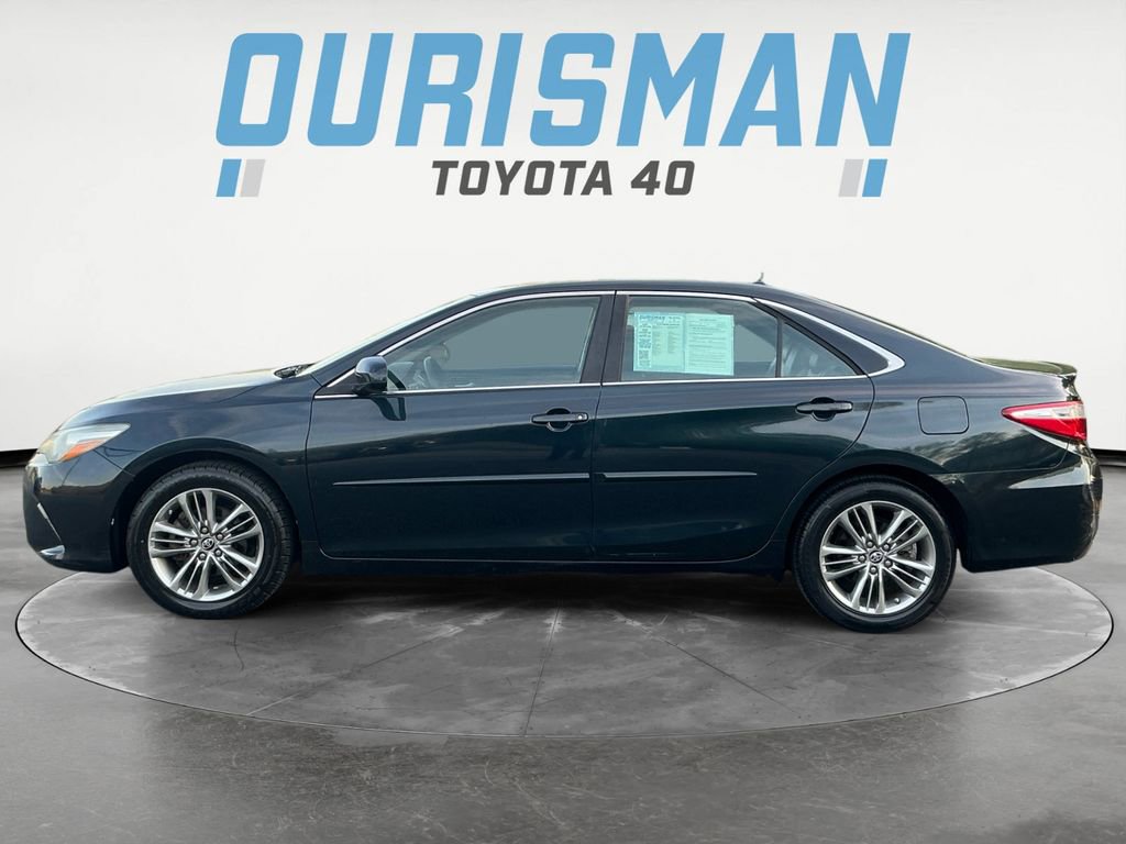 Used 2016 Toyota Camry SE w/ Moonroof Package image 4