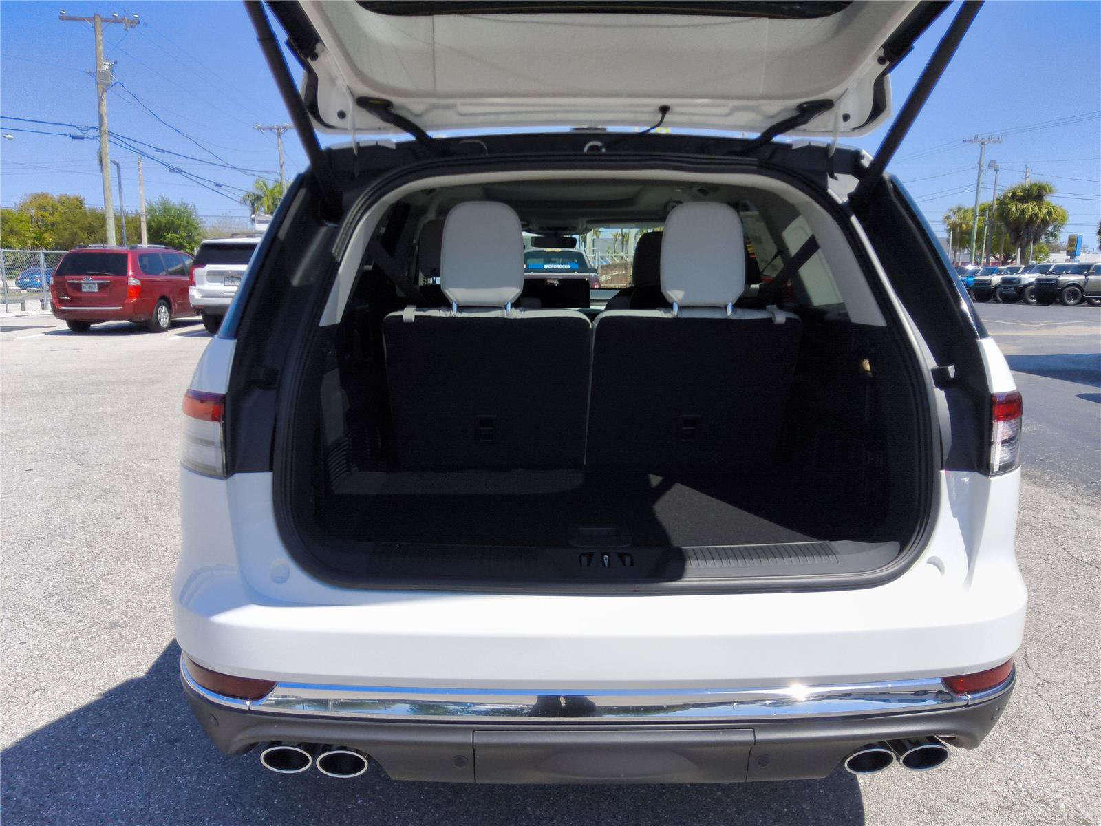 New 2026 Lincoln Aviator Reserve RWD image 13