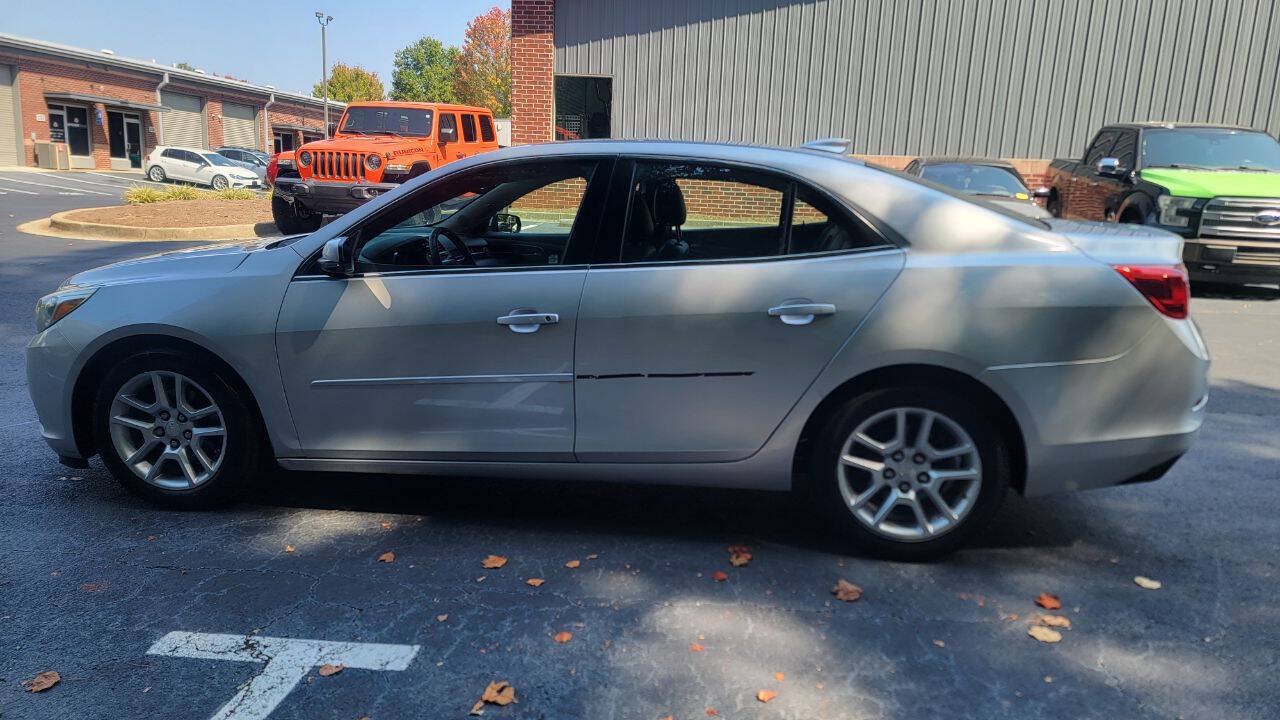 Used 2015 Chevrolet Malibu LT w/ Power Convenience Package FWD image 8