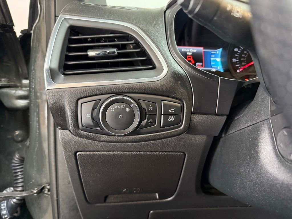 Certified 2022 Ford Edge ST w/ Equipment Group 401A image 33